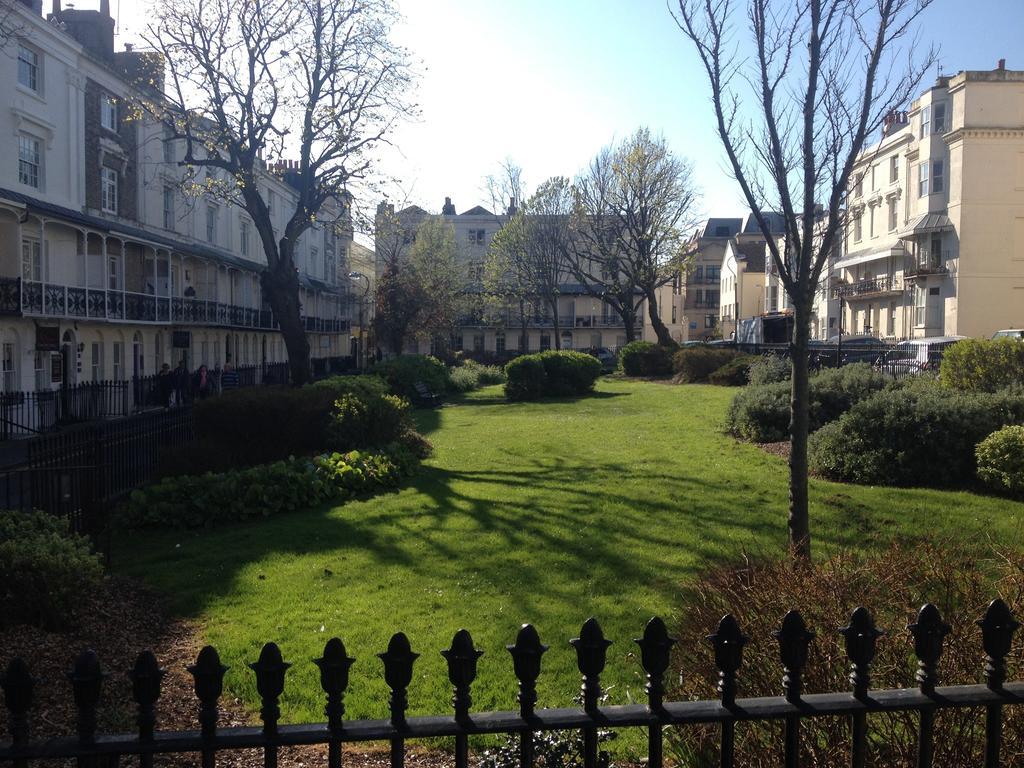Two Top Central Beach Studios - Also Separate Spa Cabin And Watersports Brighton Cameră foto
